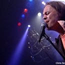 valo-05-16-2006-state-theatre-detroit-by-chris-schwegler